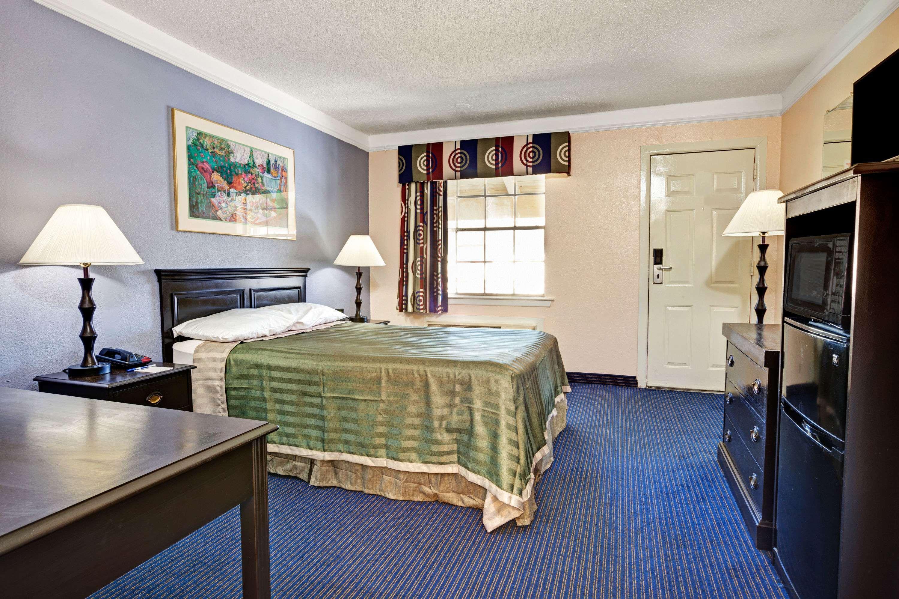 Travelodge By Wyndham North Richland Hills/dallas/ft Worth 2*